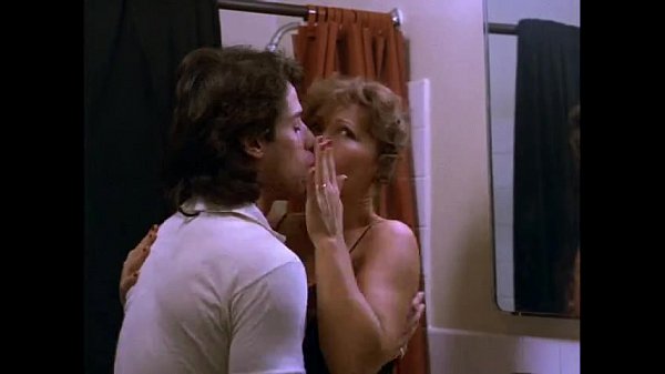 Mature woman fucked hard in bathroom